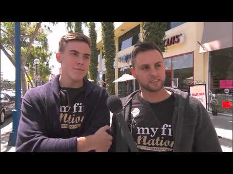 Gay Couple or Straight Friends?